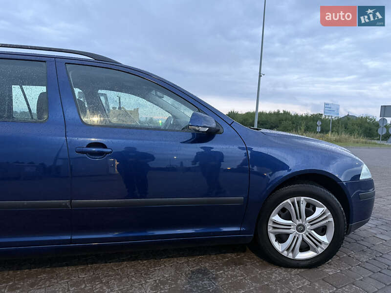 Универсал Skoda Octavia 2005 в Городке