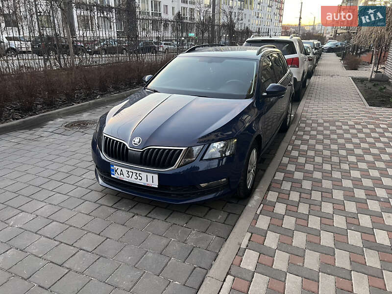 Универсал Skoda Octavia 2017 в Ирпене