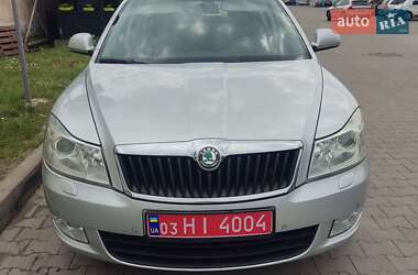 Лифтбек Skoda Octavia 2012 в 