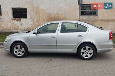 Лифтбек Skoda Octavia 2012 в 