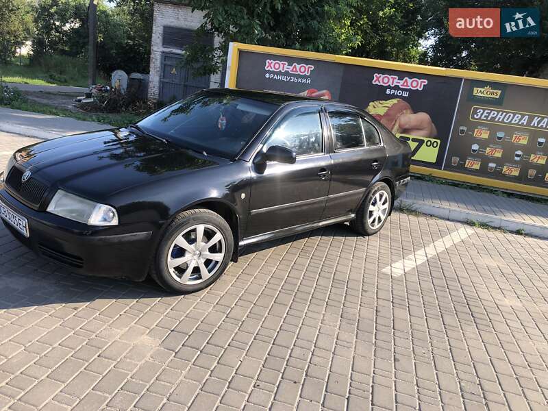 Лифтбек Skoda Octavia 2000 в Варве