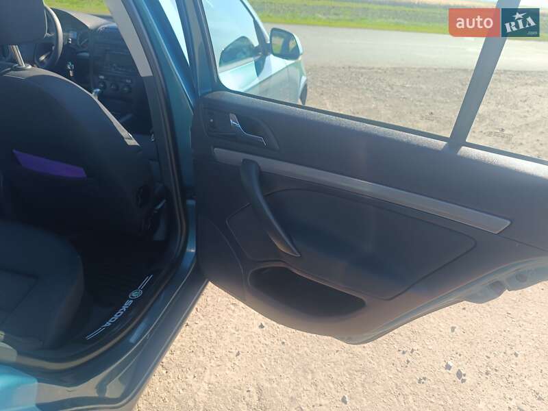 Универсал Skoda Octavia 2006 в Бобровице