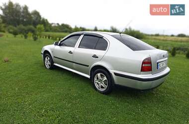 Лифтбек Skoda Octavia 1999 в 