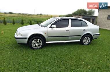 Лифтбек Skoda Octavia 1999 в 