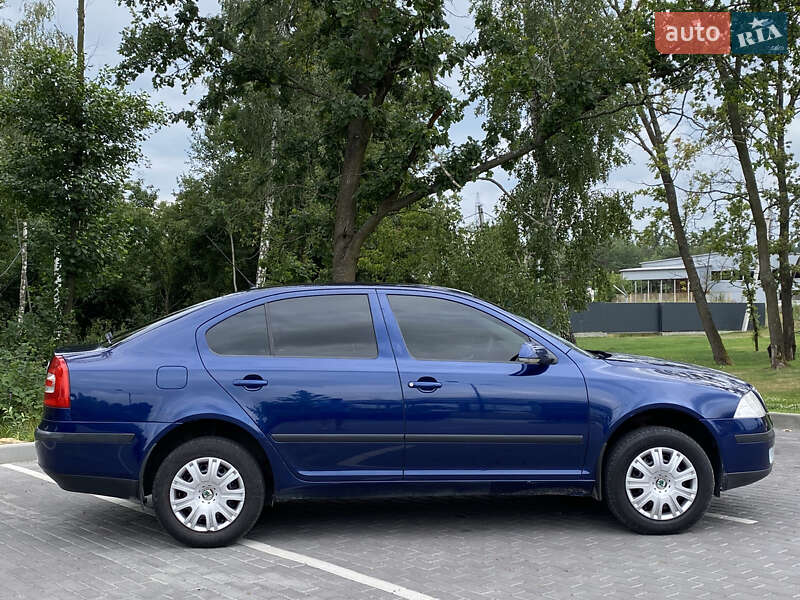 Ліфтбек Skoda Octavia 2008 в Ірпені