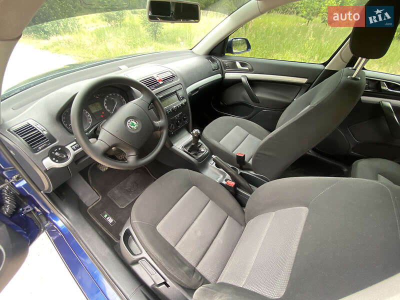 Ліфтбек Skoda Octavia 2008 в Ірпені