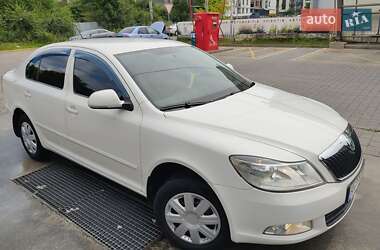 Лифтбек Skoda Octavia 2012 в 