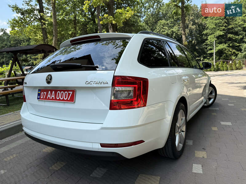 Универсал Skoda Octavia 2017 в Дрогобыче