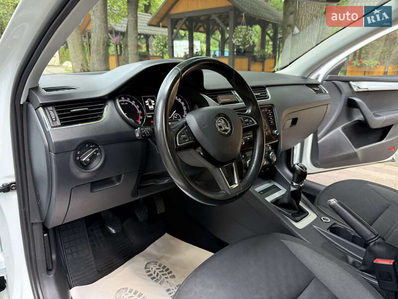 Универсал Skoda Octavia 2017 в Дрогобыче