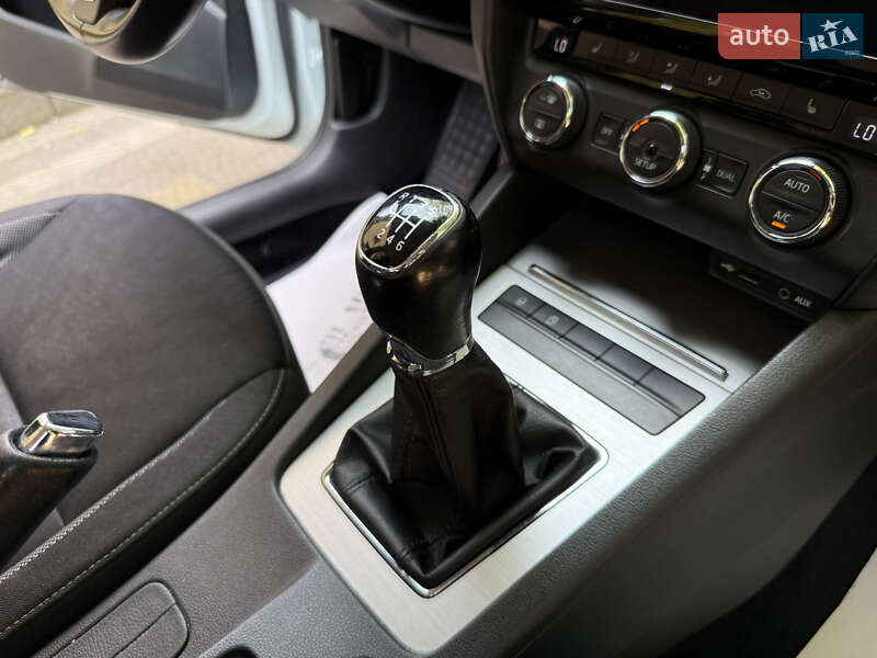 Универсал Skoda Octavia 2017 в Дрогобыче