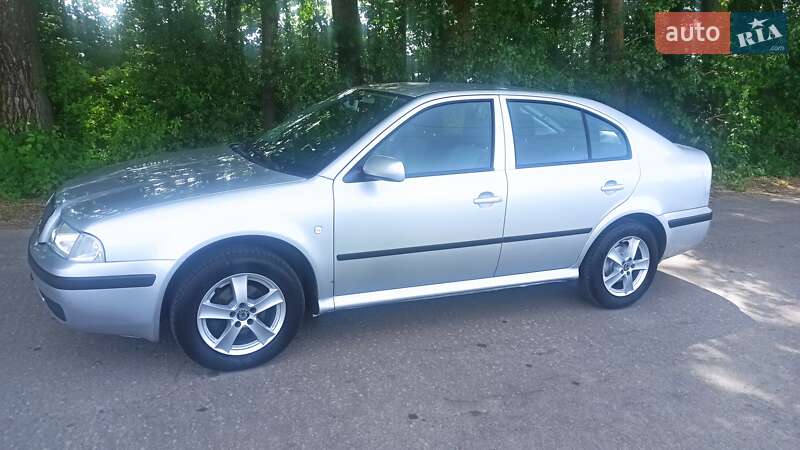 Лифтбек Skoda Octavia 2002 в Виннице