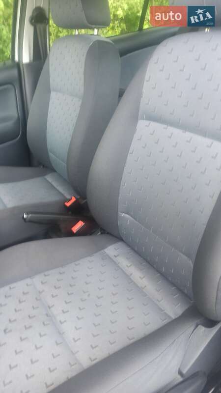 Лифтбек Skoda Octavia 2002 в Виннице
