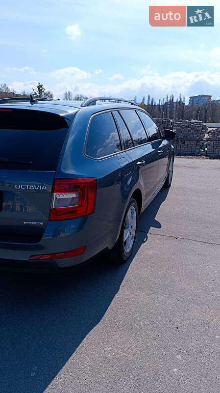 Универсал Skoda Octavia 2015 в Харькове