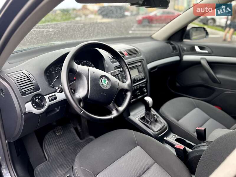 Универсал Skoda Octavia 2007 в Ровно
