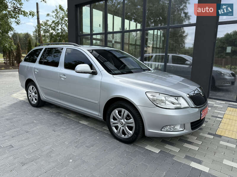 Универсал Skoda Octavia 2010 в Полтаве