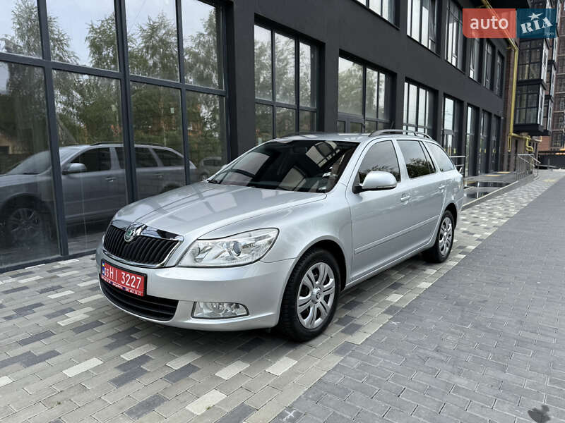 Универсал Skoda Octavia 2010 в Полтаве