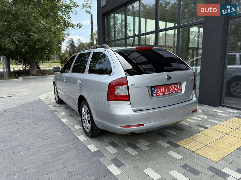 Универсал Skoda Octavia 2010 в Полтаве