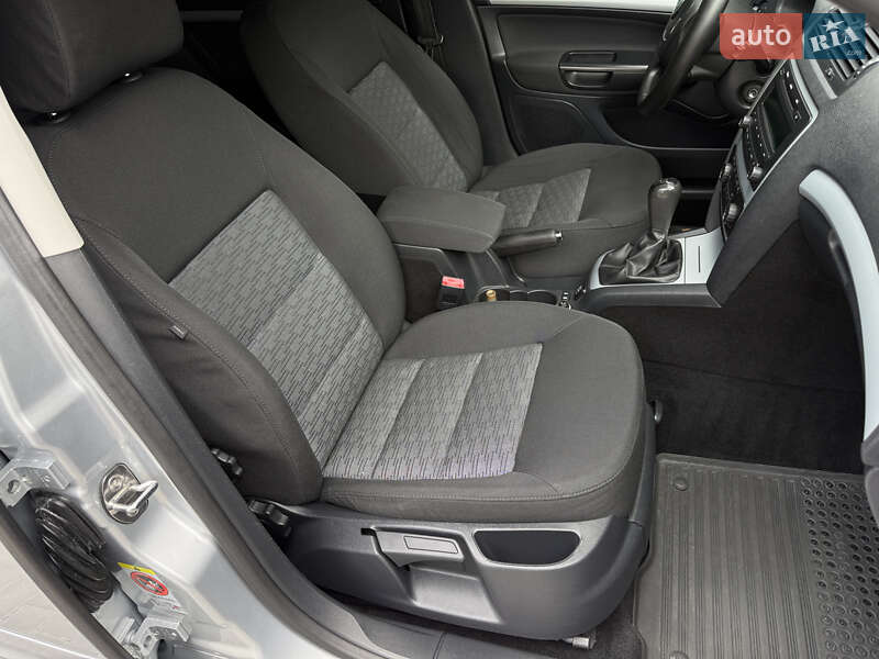 Универсал Skoda Octavia 2010 в Полтаве