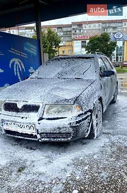 Универсал Skoda Octavia 2002 в 