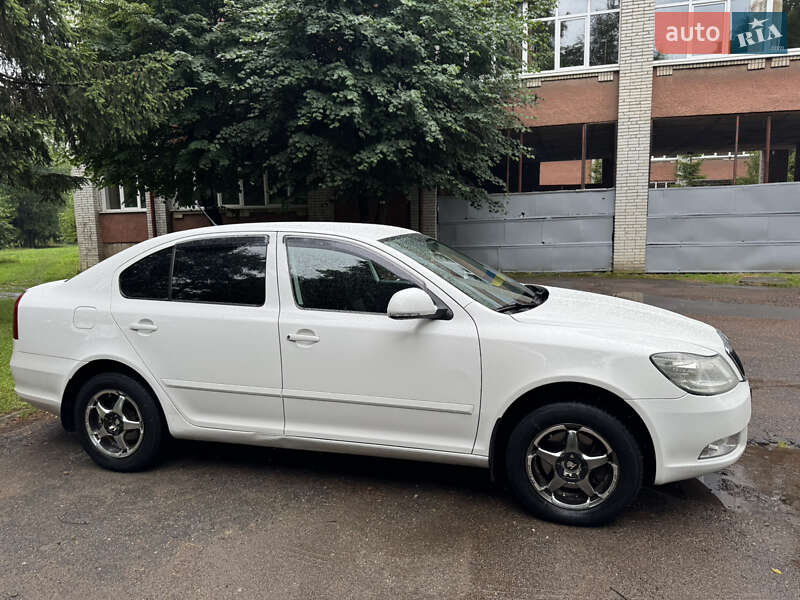 Лифтбек Skoda Octavia 2012 в Львове
