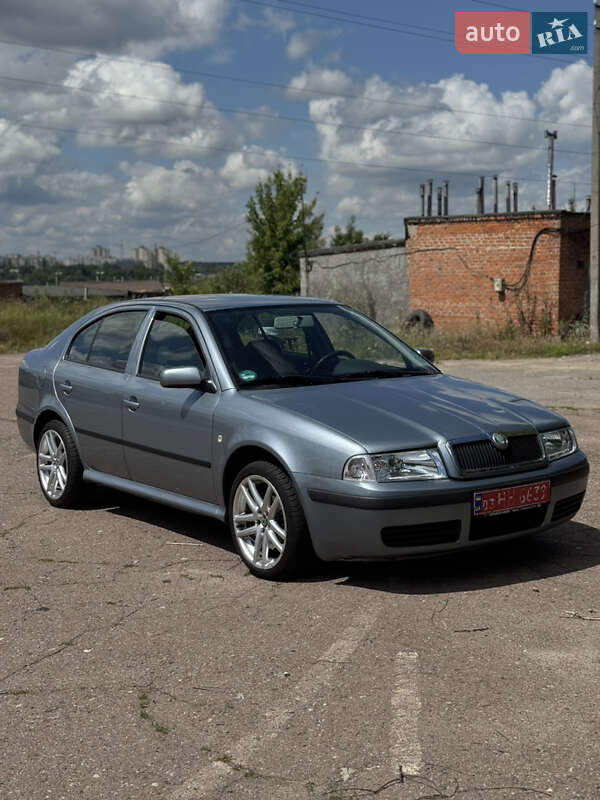 Лифтбек Skoda Octavia 2005 в Чернигове