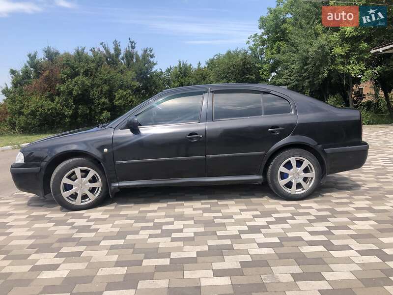 Лифтбек Skoda Octavia 2000 в Варве