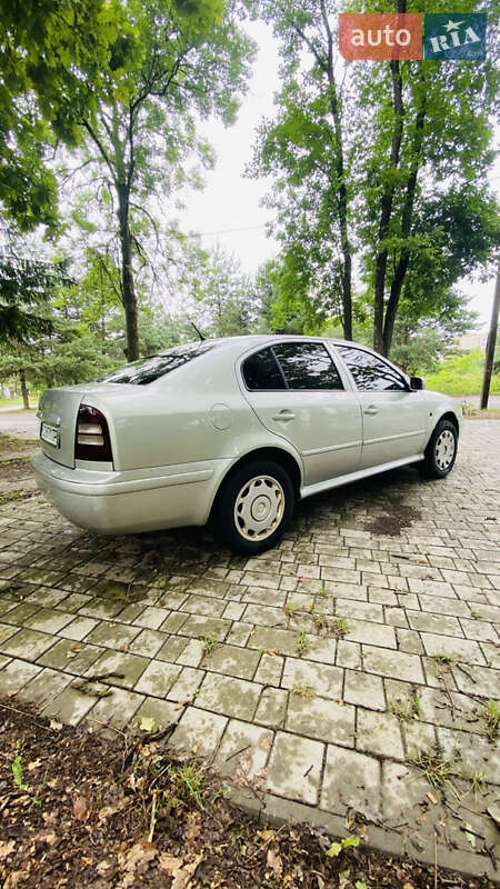 Лифтбек Skoda Octavia 2004 в Львове
