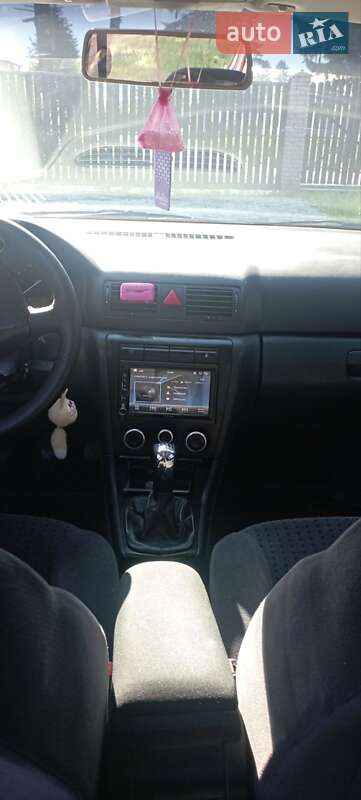 Лифтбек Skoda Octavia 2004 в Староконстантинове