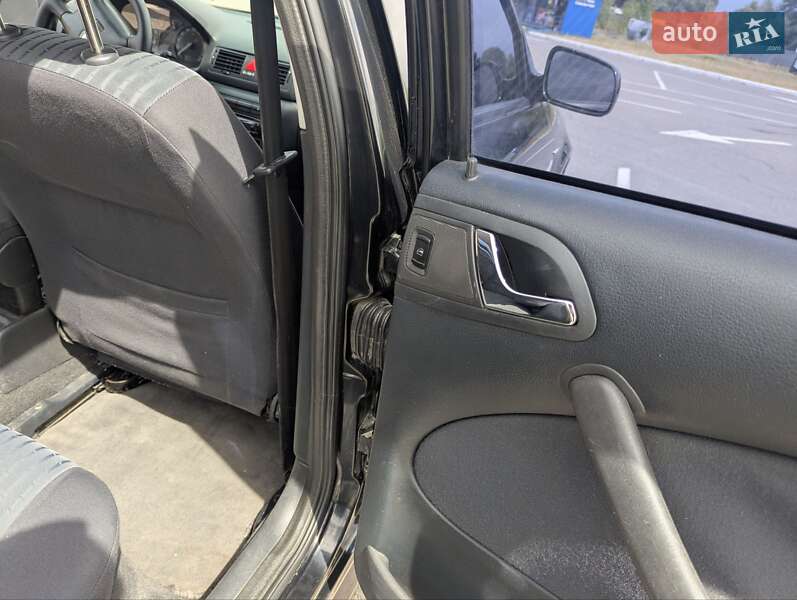 Лифтбек Skoda Octavia 2004 в Киеве