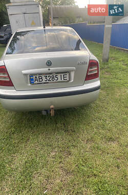 Лифтбек Skoda Octavia 2003 в 