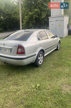 Лифтбек Skoda Octavia 2003 в 