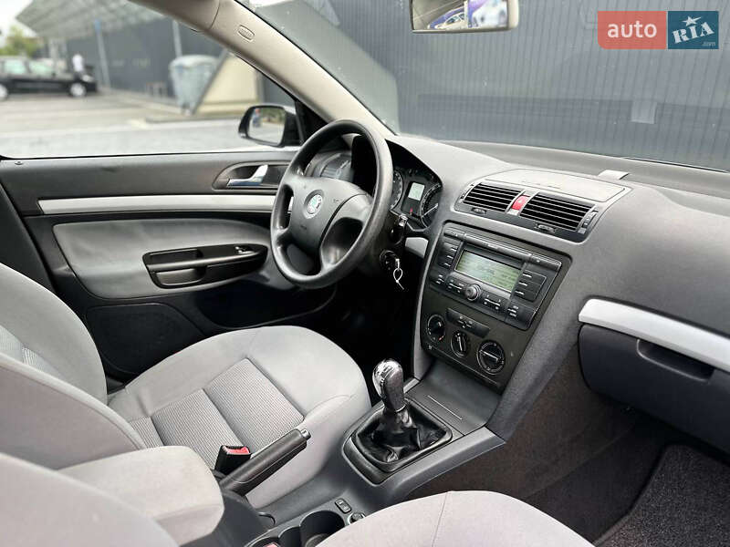 Универсал Skoda Octavia 2005 в Самборе