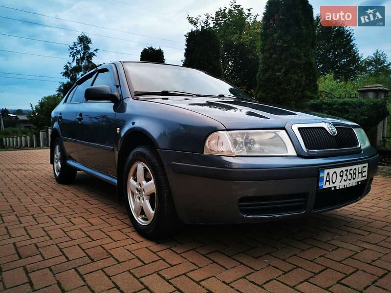 Лифтбек Skoda Octavia 2004 в Косове