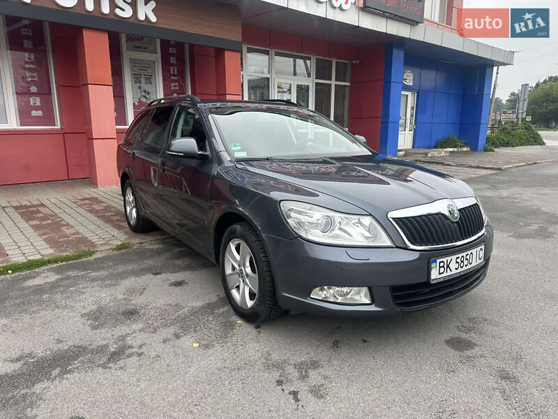 Универсал Skoda Octavia 2009 в Изяславе