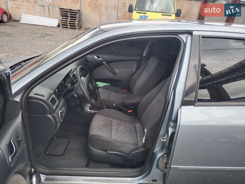 Лифтбек Skoda Octavia 2006 в Виннице