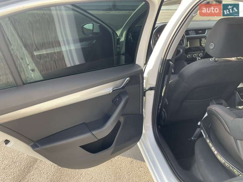 Лифтбек Skoda Octavia 2015 в Львове