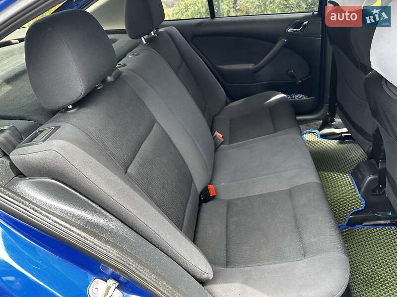 Лифтбек Skoda Octavia 2009 в Черкассах