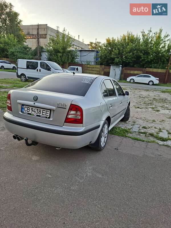 Лифтбек Skoda Octavia 2001 в Чернигове
