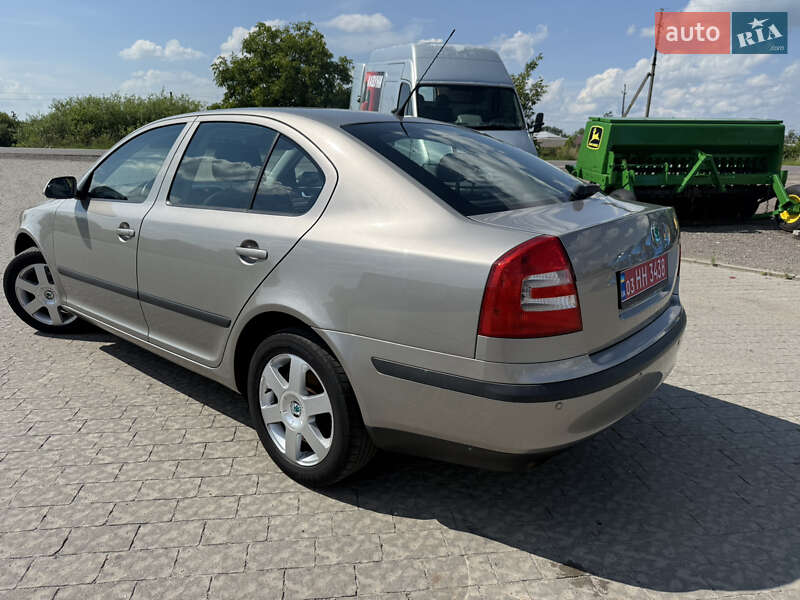 Лифтбек Skoda Octavia 2006 в Львове