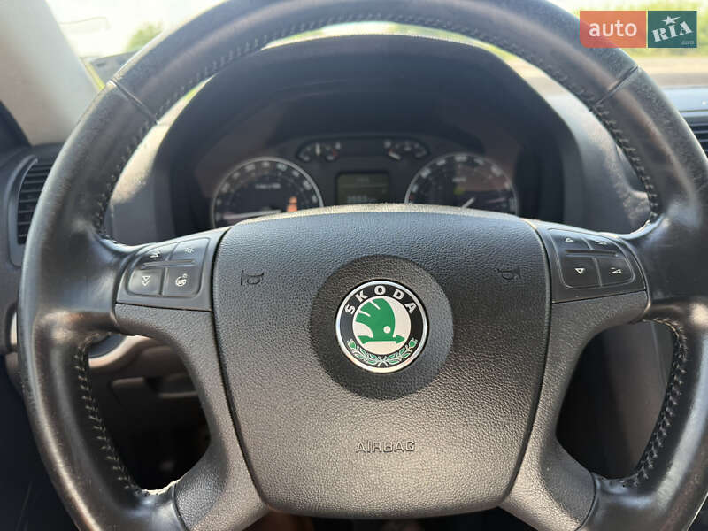 Лифтбек Skoda Octavia 2006 в Львове
