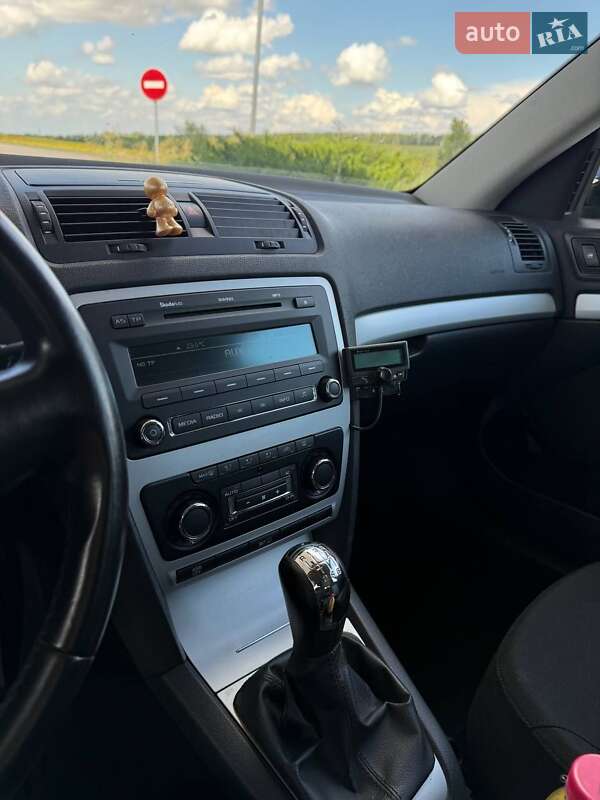 Універсал Skoda Octavia 2009 в Великій Багачці