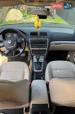 Лифтбек Skoda Octavia 2010 в Шацке