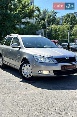 Универсал Skoda Octavia 2012 в 