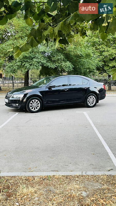Лифтбек Skoda Octavia 2017 в Подгородном