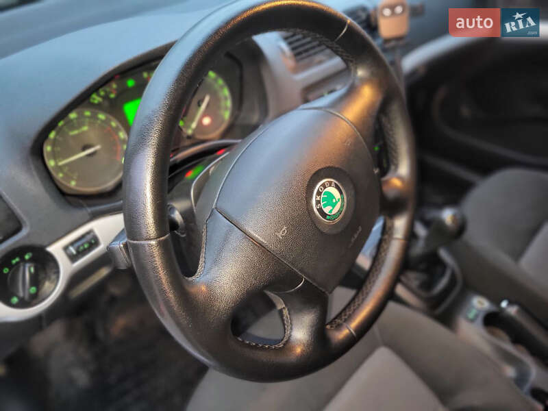 Ліфтбек Skoda Octavia 2008 в Дніпрі