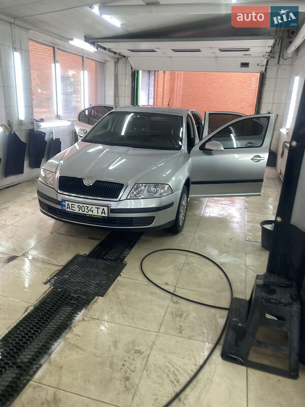 Ліфтбек Skoda Octavia 2008 в Дніпрі