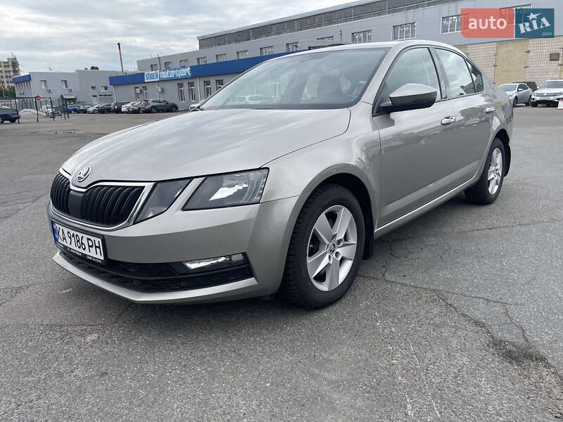 Ліфтбек Skoda Octavia 2019 в 