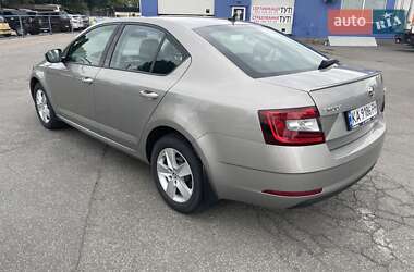 Ліфтбек Skoda Octavia 2019 в 