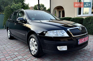 Универсал Skoda Octavia 2008 в Хороле