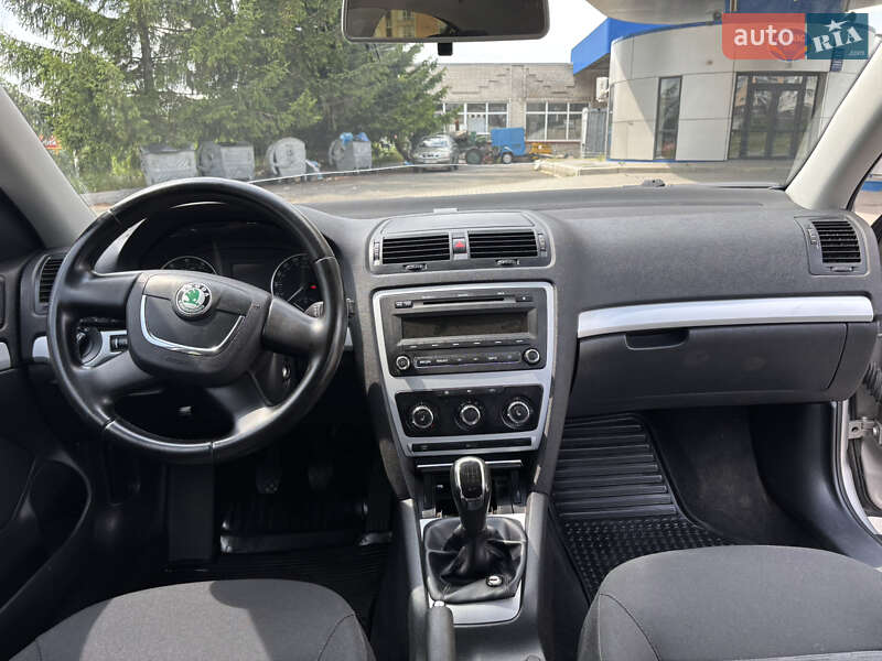 Лифтбек Skoda Octavia 2011 в Хмельницком